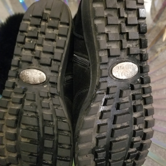 Stuart Weitzman Snowtime Fur Boots SIZE 8 - Picture 5 of 8